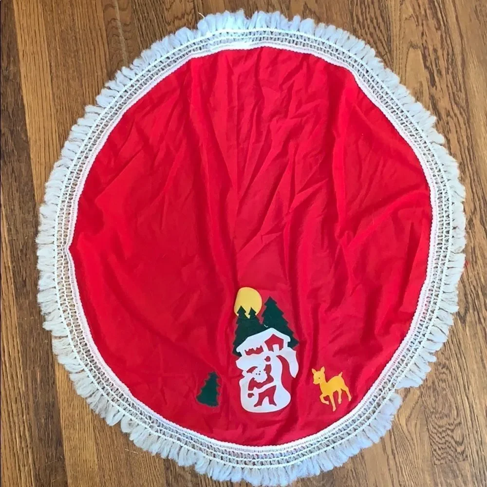 Vtg red felt Christmas‎ tablecloth or tree skirt